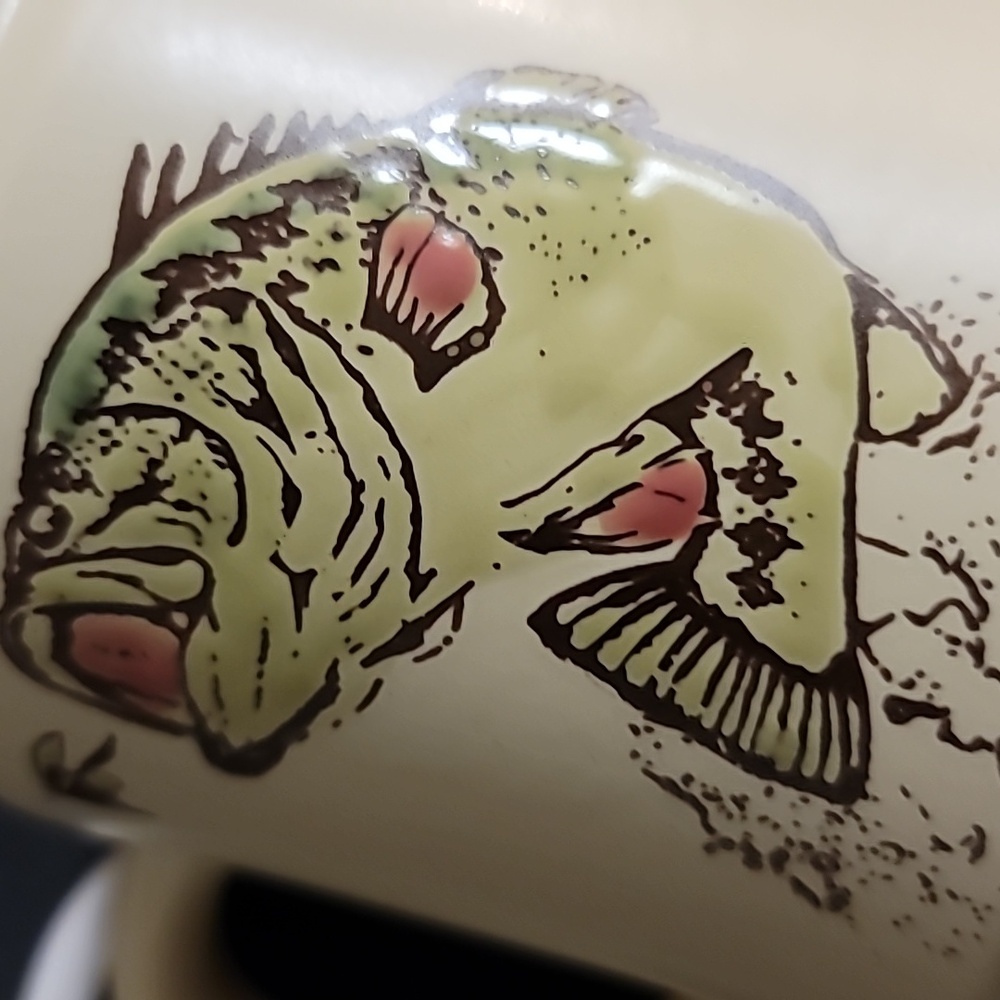 RARE New Spectrum Designz 2017 Lrg Mouth Bass Fly Fishing Lodge Coffee Mug - Picture 8 of 8